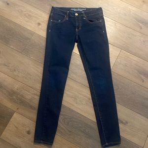 EUC American Eagle dark denim super stretch jegging  jeans size 6